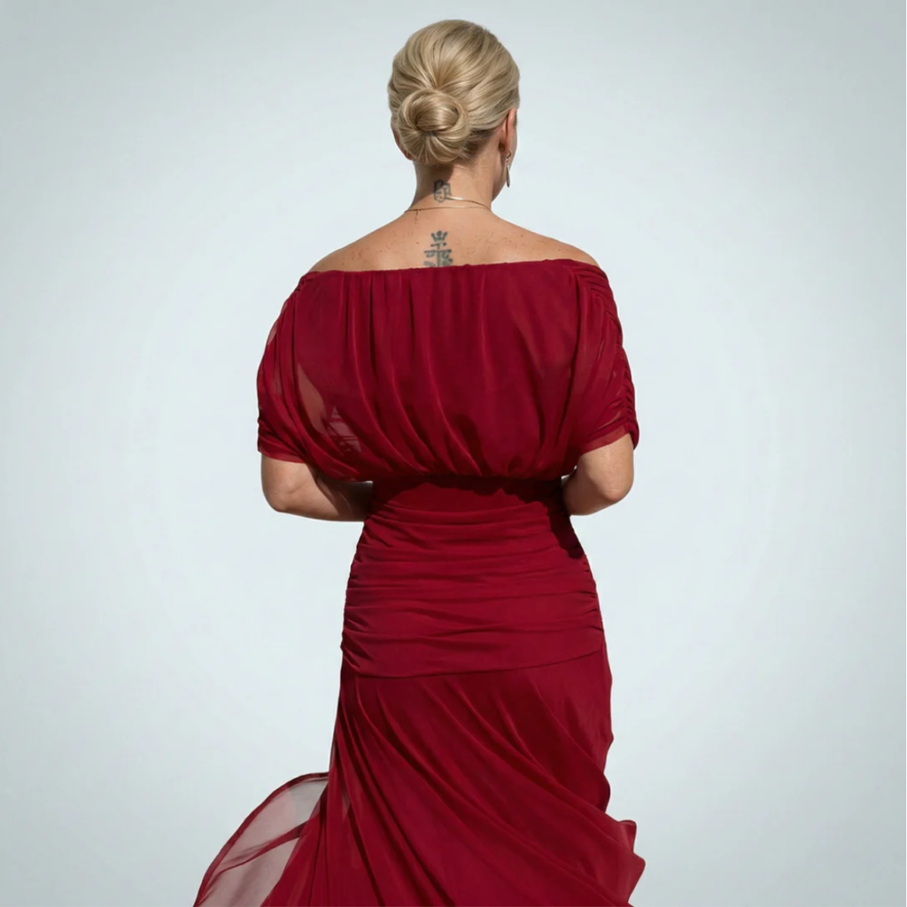 Luisa | Elegante vestido largo con escote en V que realza la silueta