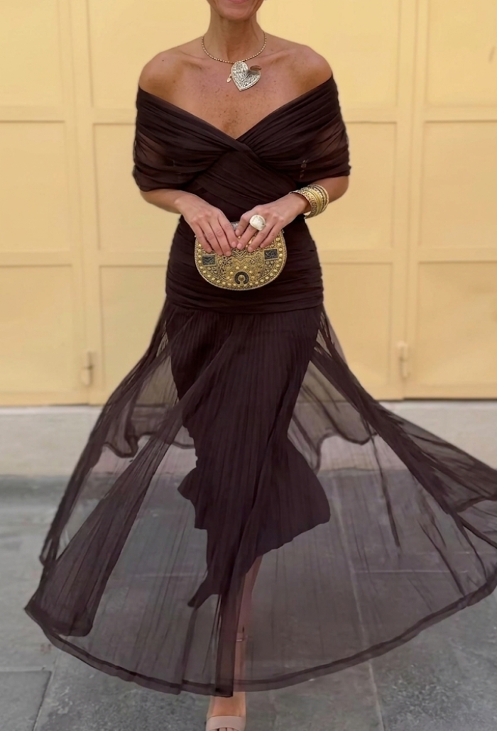 Luisa | Elegante vestido largo con escote en V que realza la silueta