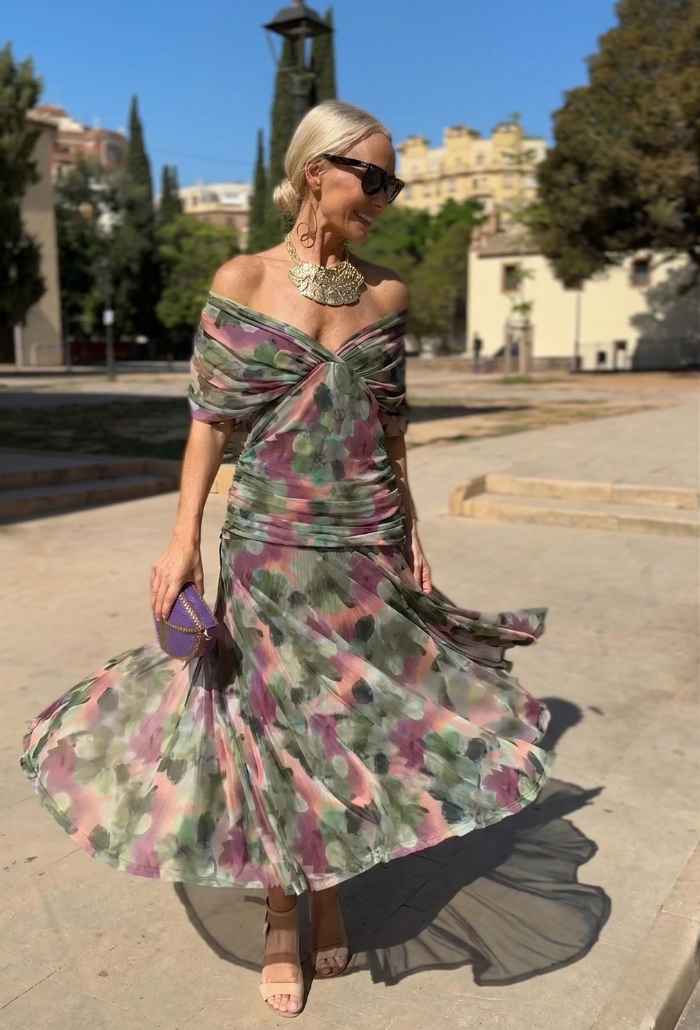 Luisa | Elegante vestido largo con escote en V que realza la silueta