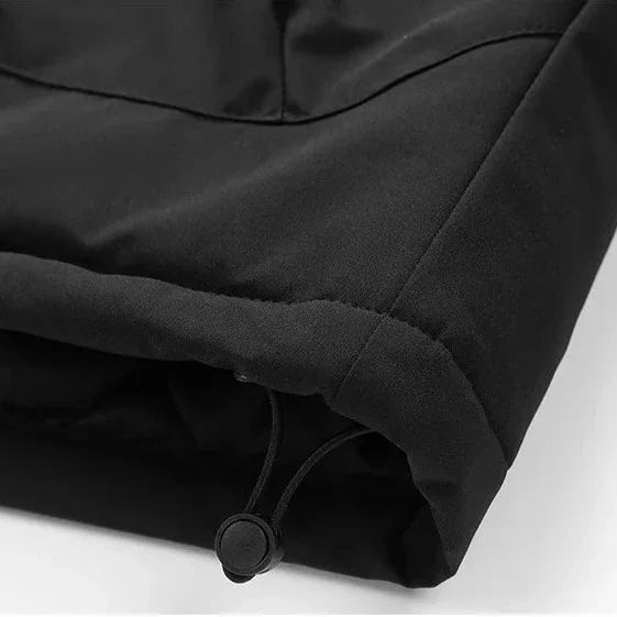 Chaqueta HoodedShield™ – Abrigo con Capucha y Cremallera