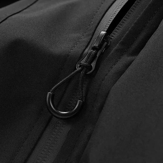 Chaqueta HoodedShield™ – Abrigo con Capucha y Cremallera