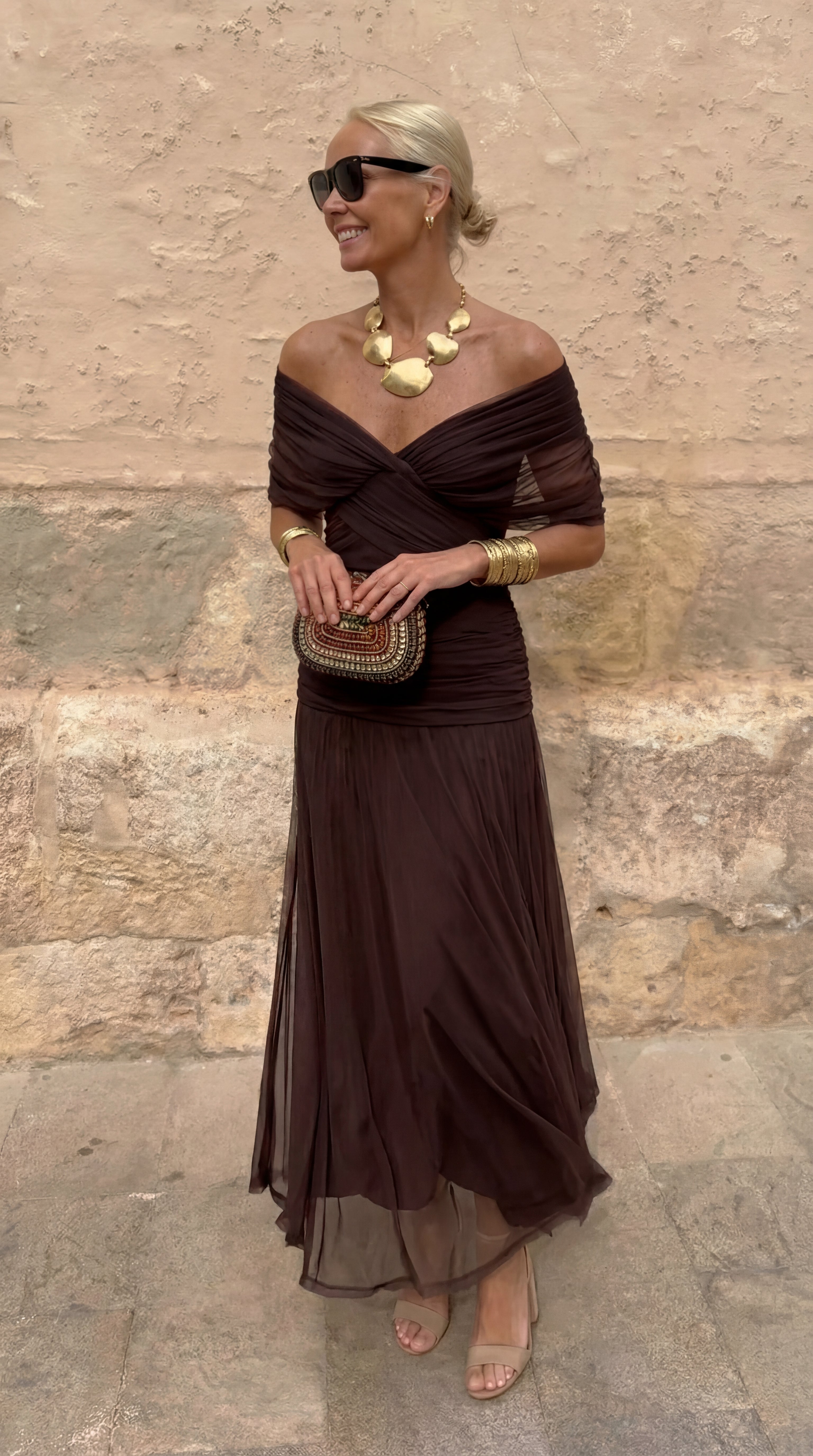 Luisa | Elegante vestido largo con escote en V que realza la silueta