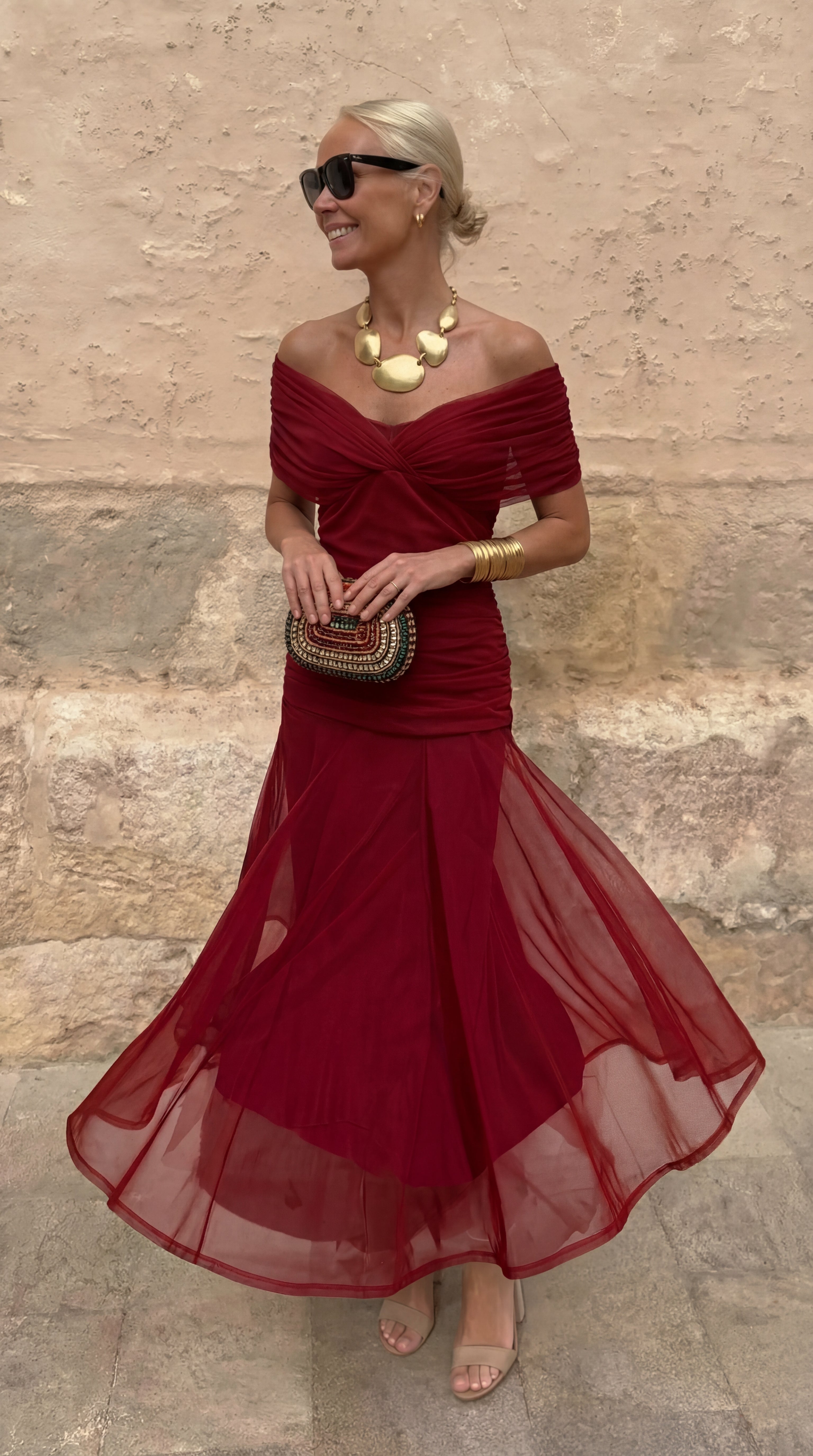 Luisa | Elegante vestido largo con escote en V que realza la silueta