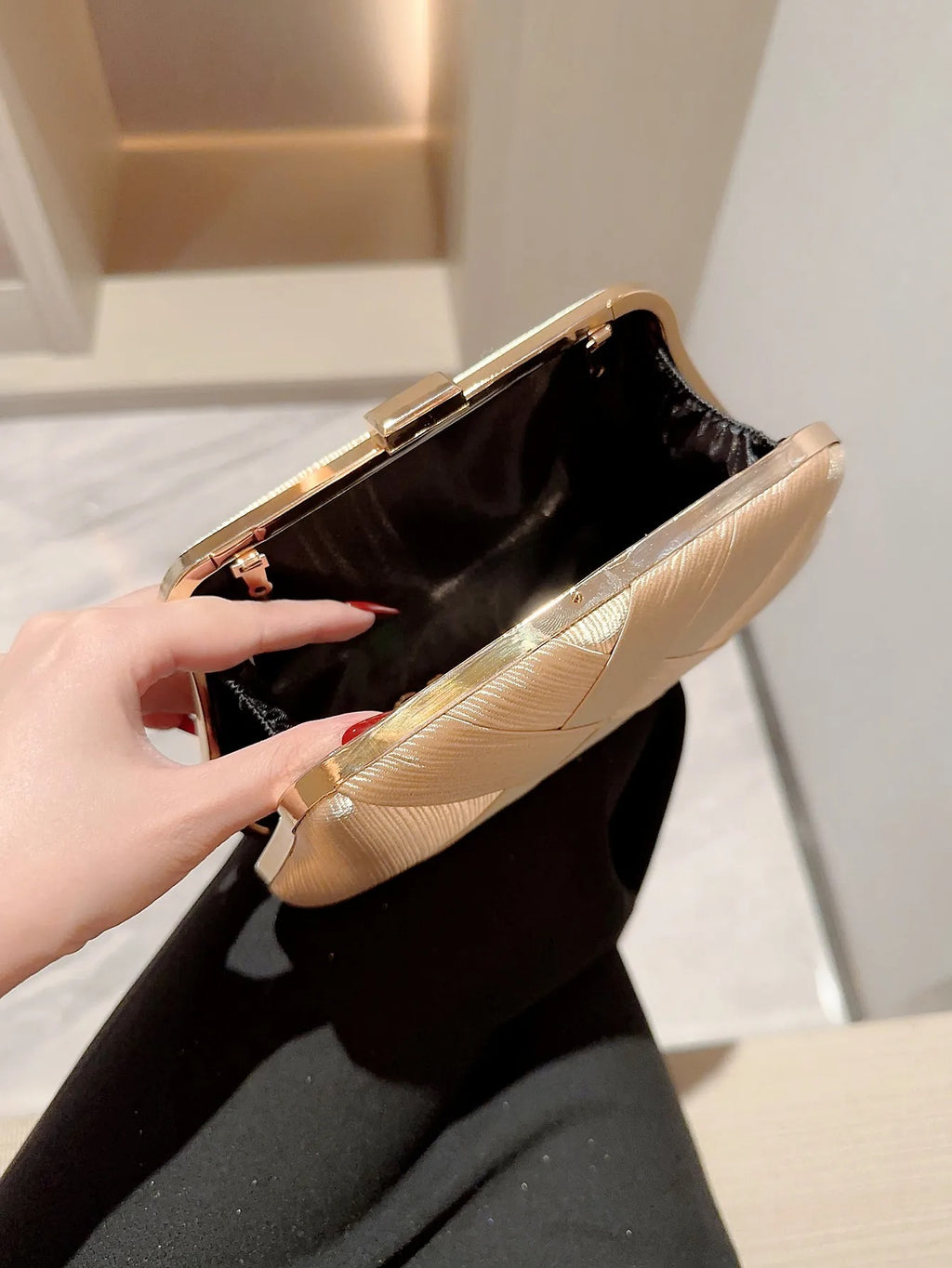 Elena™ Clutch Elegante de Ceremonia
